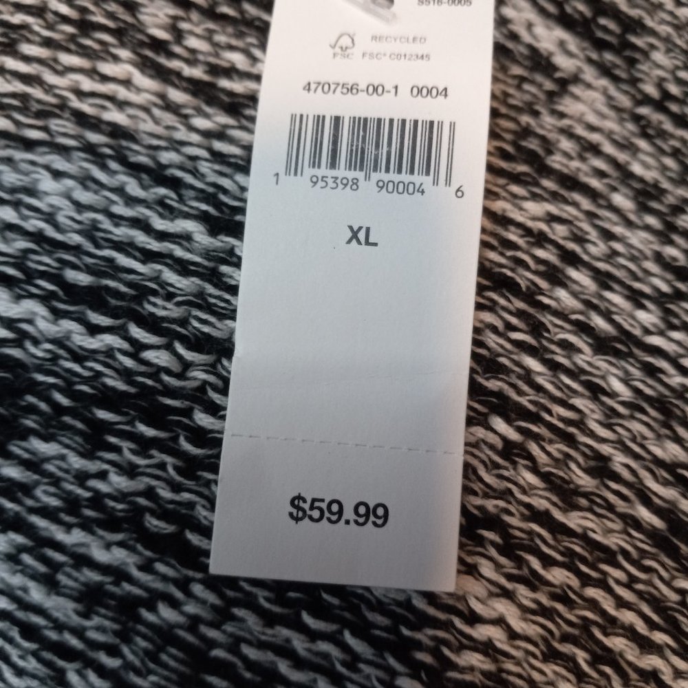 sweater - Picture 5 of 5
